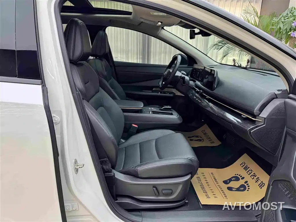 Nissan ARIYA 2022 2WD Long Range Top Edition — фото 12