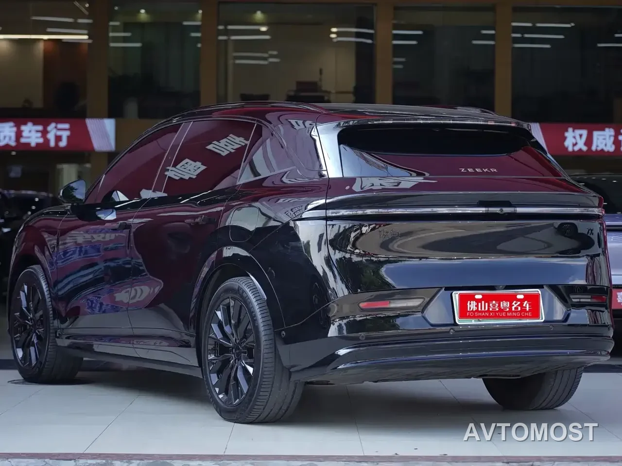 Zeekr 7X 2025 Model 75kWh RWD Smart Driving Edition — фото 2
