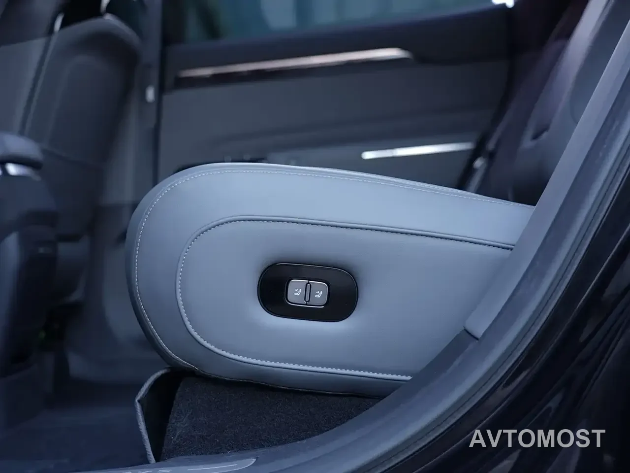 Zeekr 7X 2025 Model 75kWh RWD Smart Driving Edition — фото 20