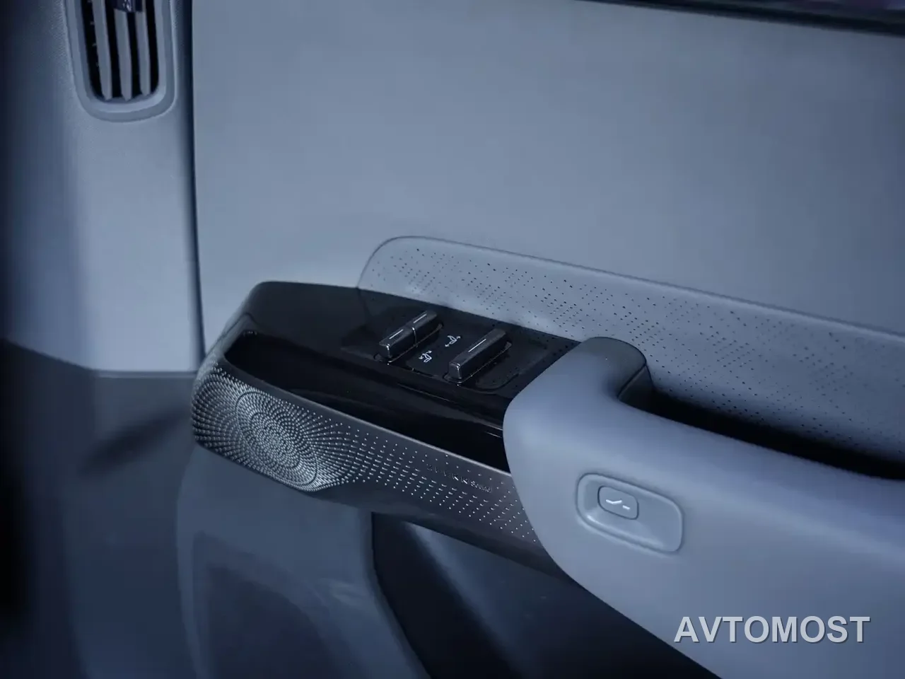Zeekr 7X 2025 Model 75kWh RWD Smart Driving Edition — фото 21