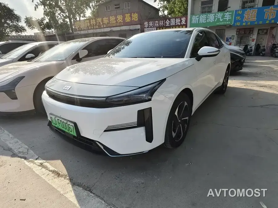 Geely Galaxy L6 2024 125km PLUS Soaring Dragon Edition