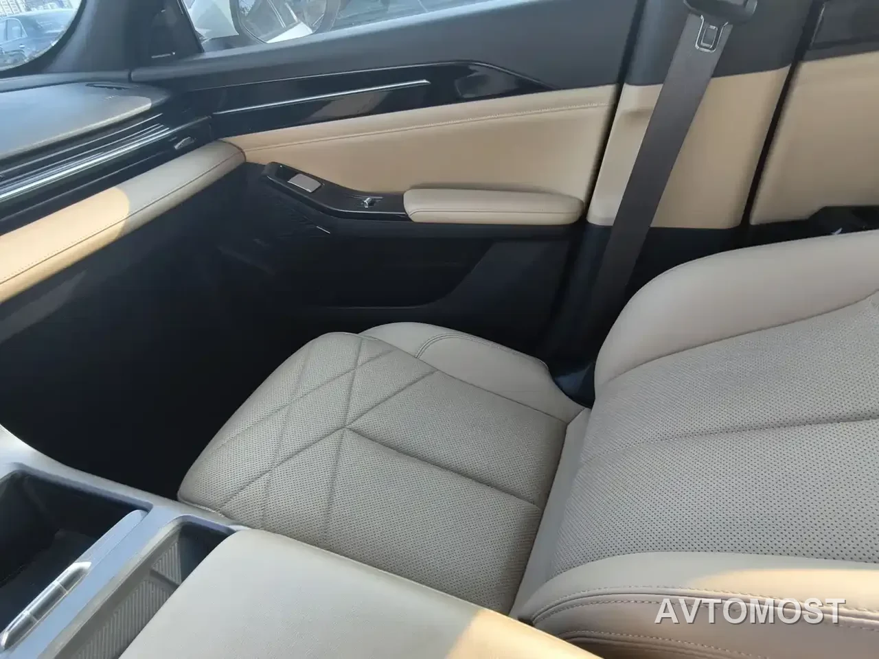 Geely Galaxy L6 2024 125km PLUS Soaring Dragon Edition — фото 5