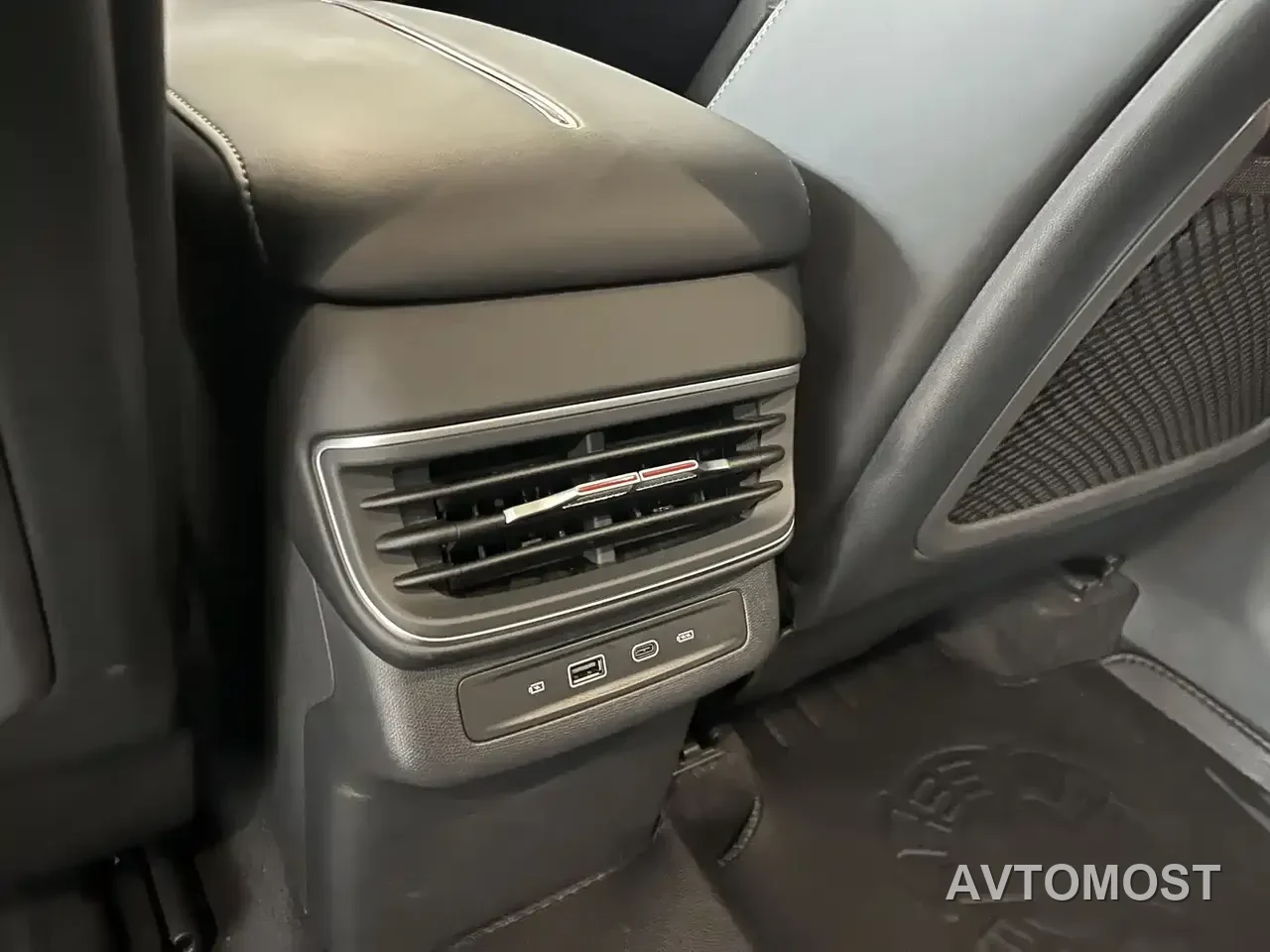 Hongqi HS3 PHEV 2024 PHEV 115km Power Edition — фото 10