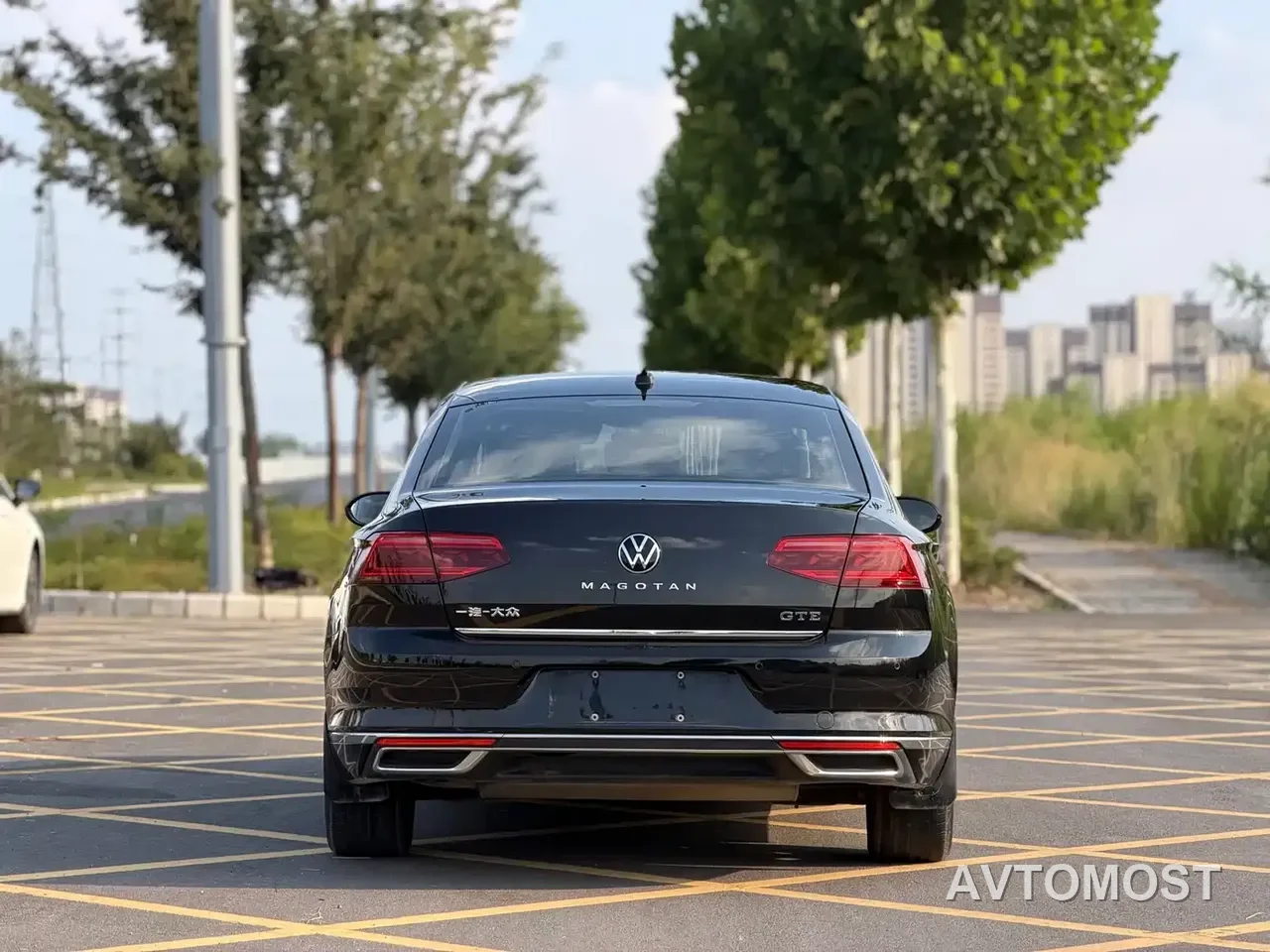 Volkswagen Magotan GTE Plug-in Hybrid 2020 GTE Luxury — фото 8