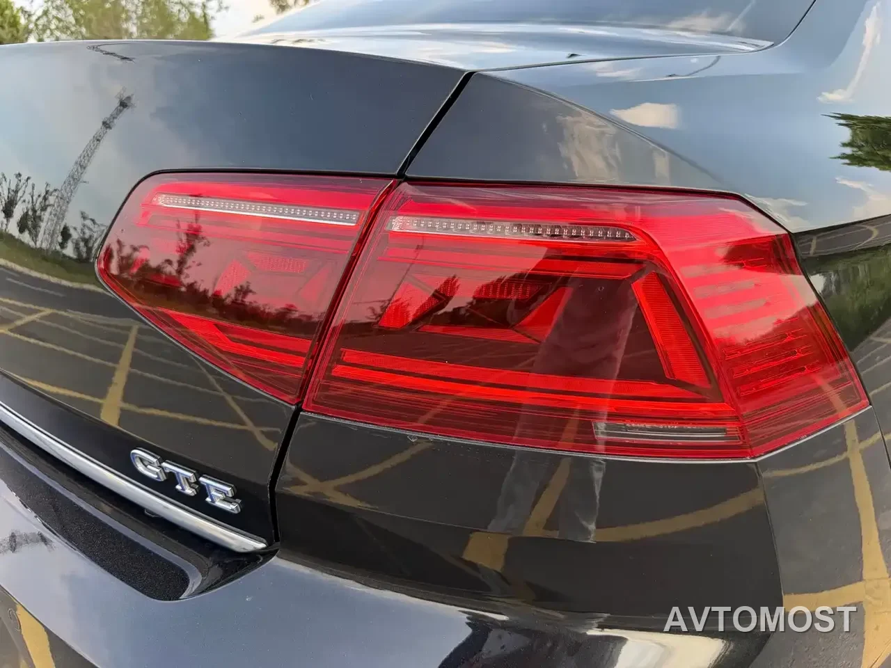 Volkswagen Magotan GTE Plug-in Hybrid 2020 GTE Luxury — фото 24