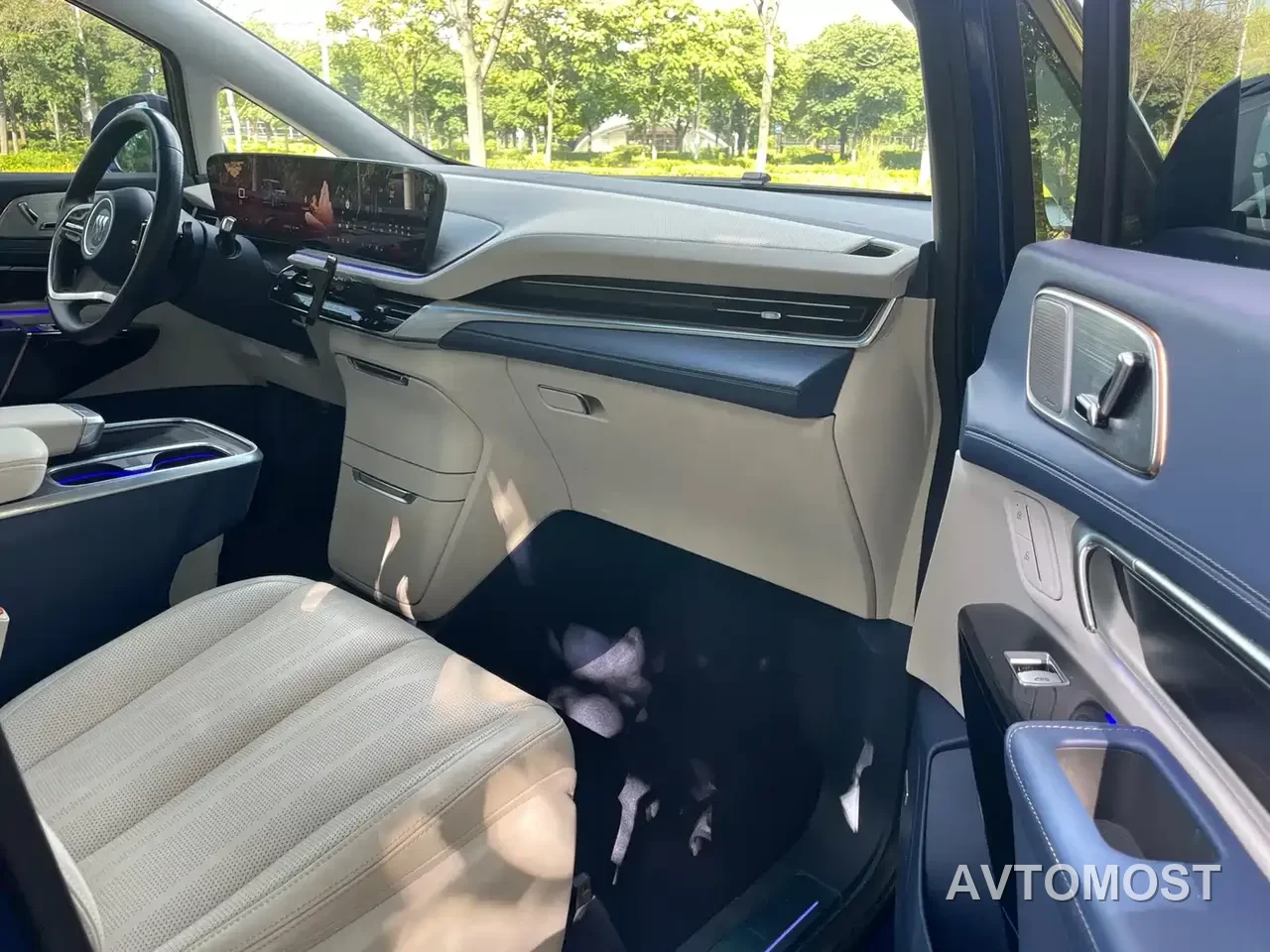 Buick Century 2023 2.0T 7-Seater World Edition — фото 20