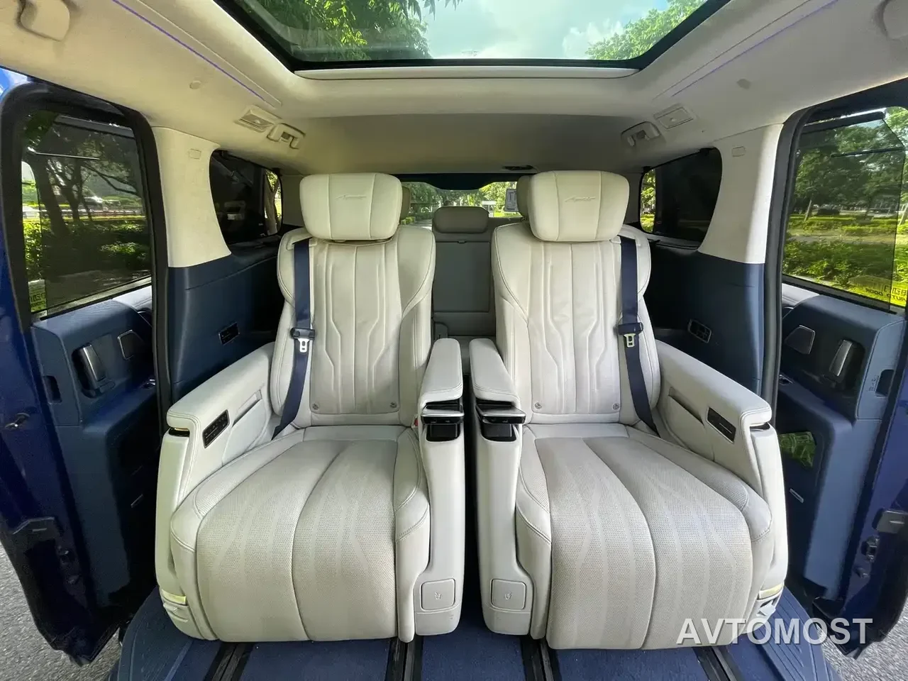 Buick Century 2023 2.0T 7-Seater World Edition — фото 11