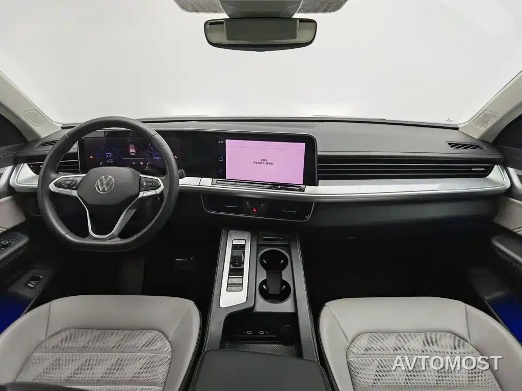 Volkswagen Talagon 2023 330TSI Luxury Touring Edition — фото 5