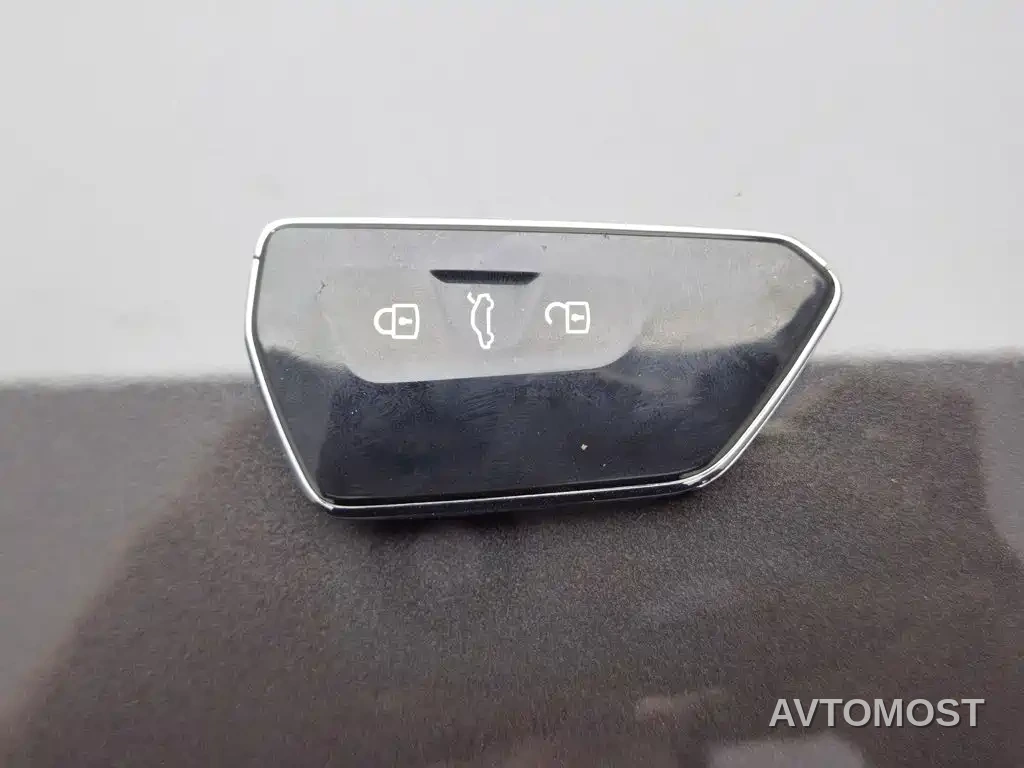 Volkswagen Talagon 2023 330TSI Luxury Touring Edition — фото 19