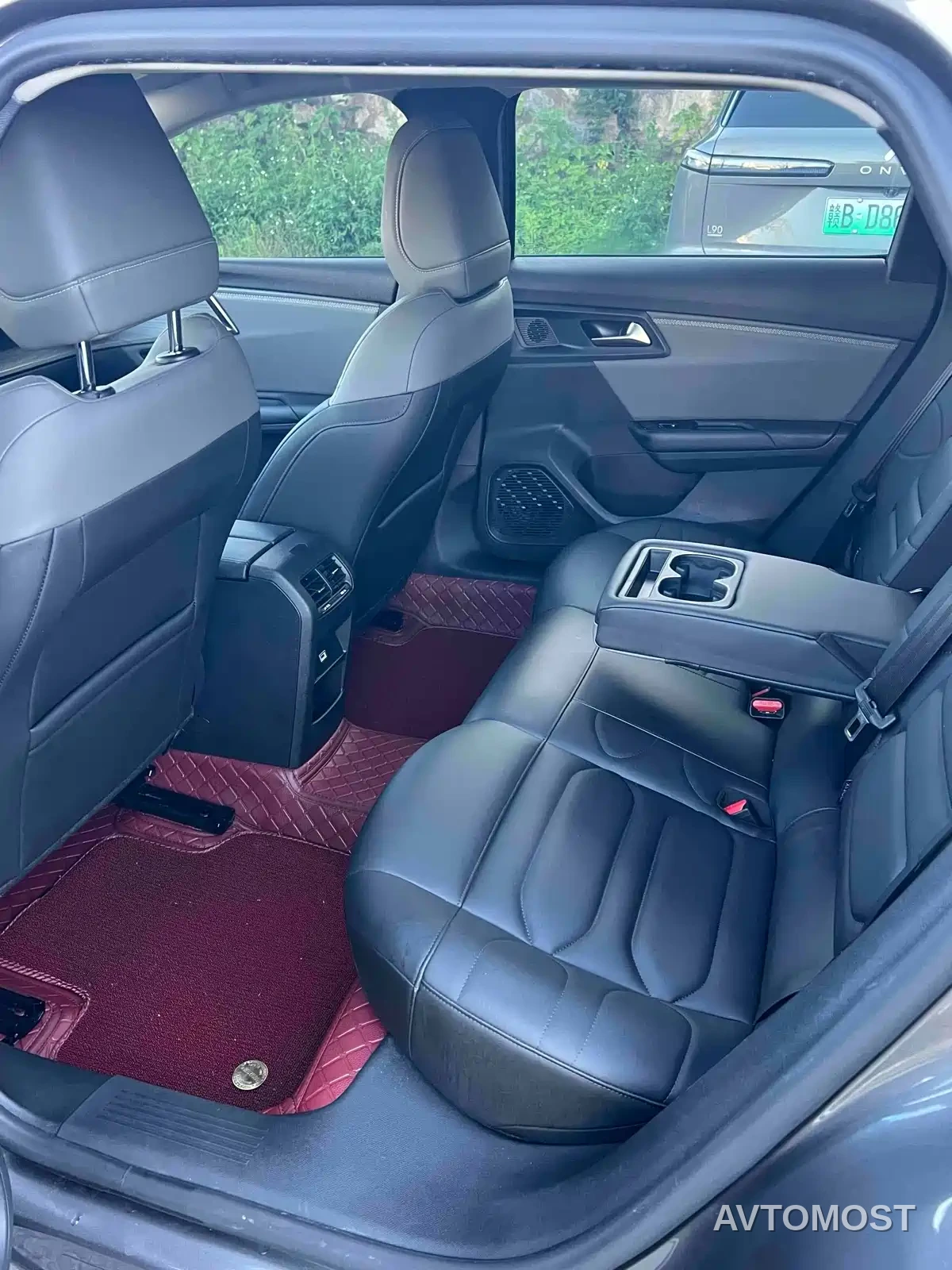 Citroën Versailles C5 X 2022 1.6T Enjoy Extraordinary Tiger Year Opening Edition — фото 8