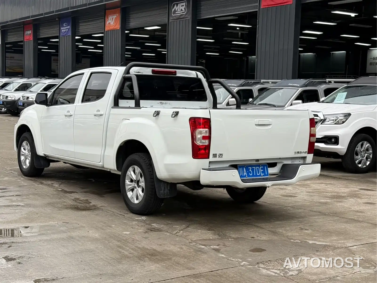 Isuzu Ruimai 2023 Model 2.5T Diesel Manual 4WD Damai Version Standard Wheelbase — фото 10