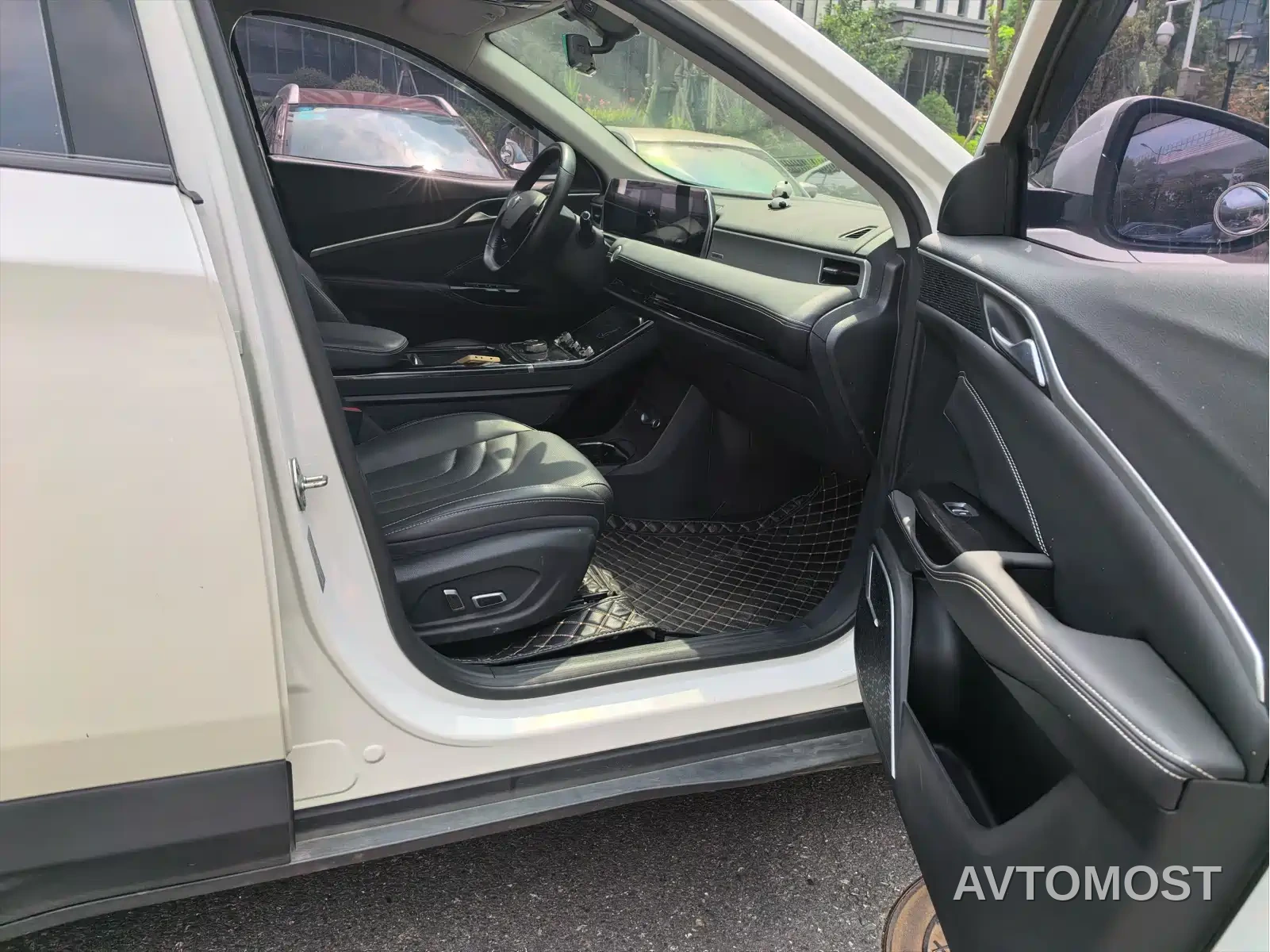 Nezha Auto Neta U 2022 Smart 400 NCM — фото 11