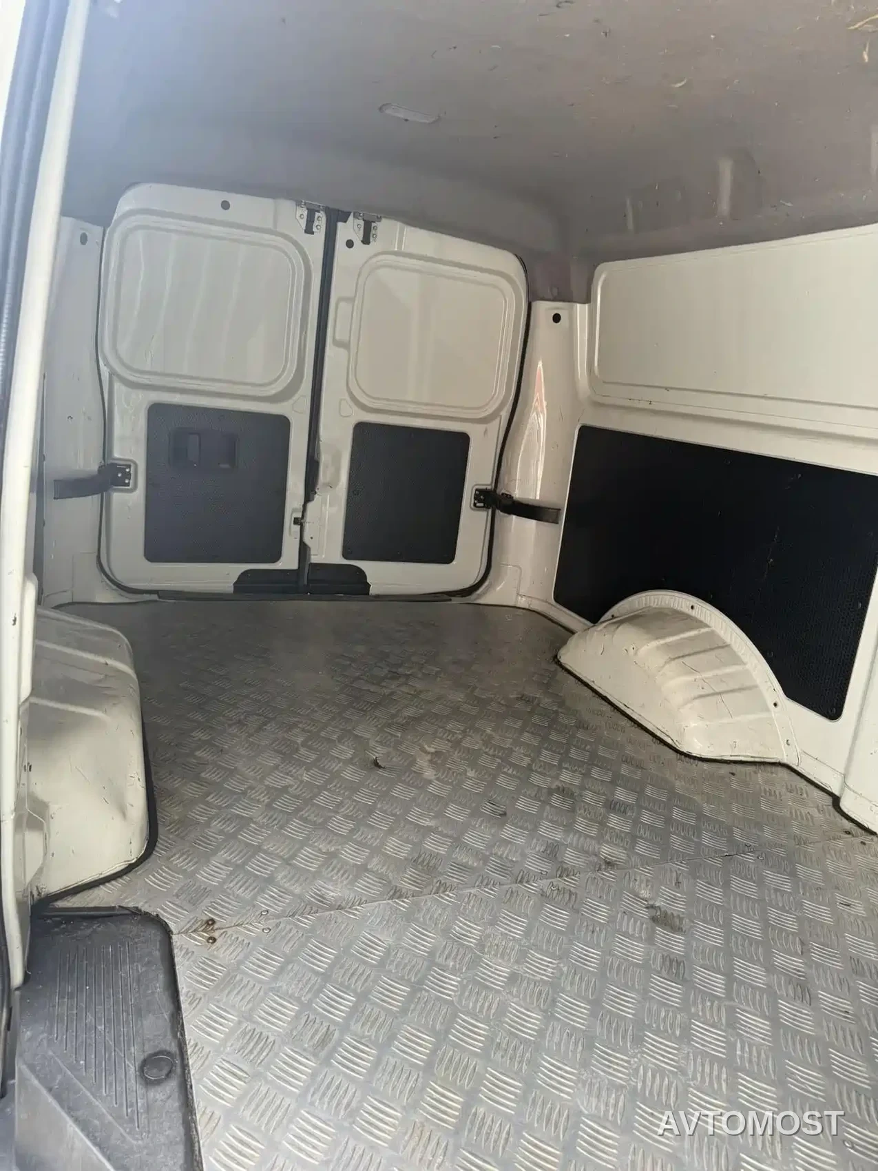 Dongfeng Yufeng EM26 2023 Model Premium Edition 41.86kWh CATL — фото 2