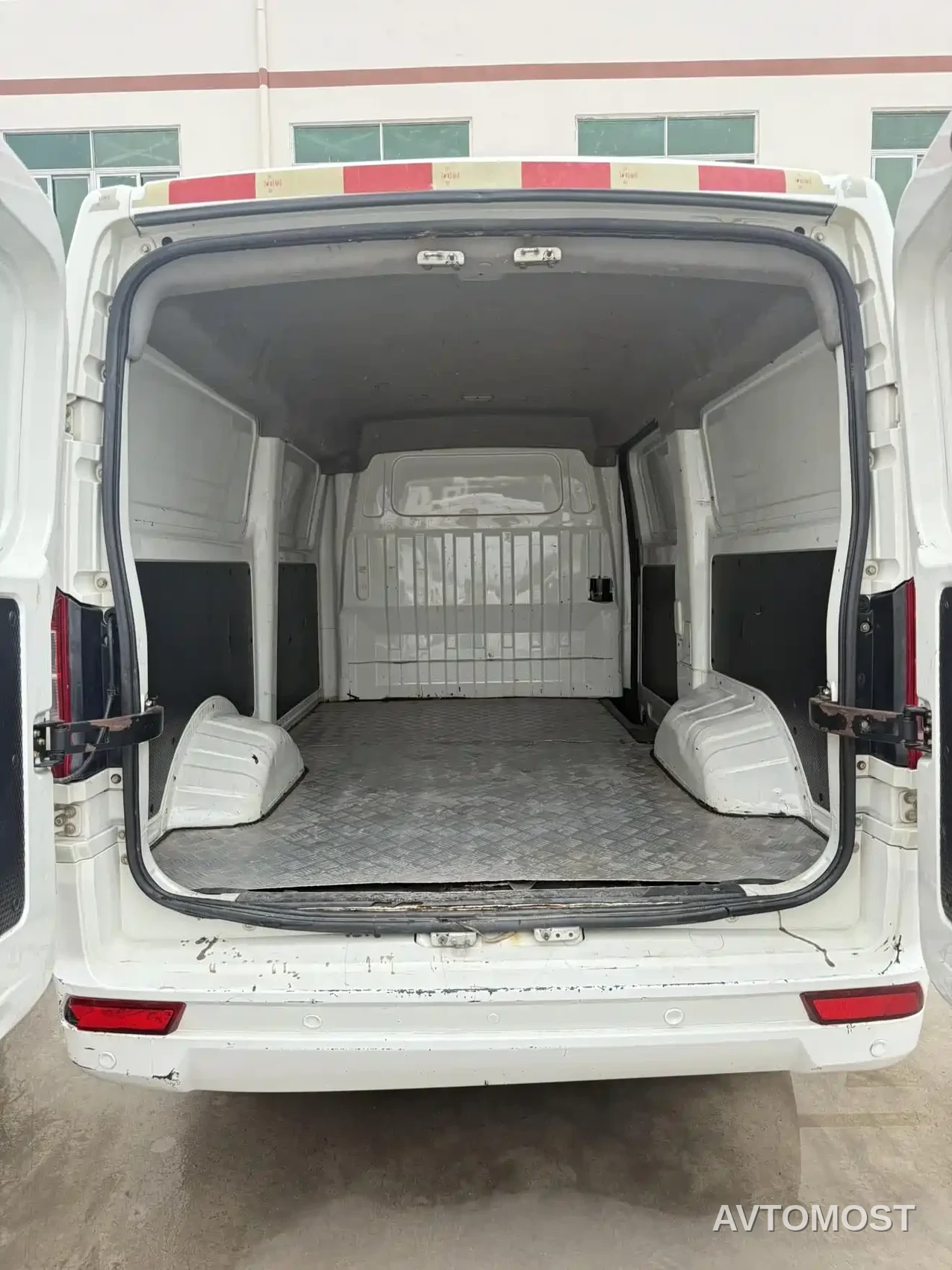 Dongfeng Yufeng EM26 2023 Model Premium Edition 41.86kWh CATL — фото 10