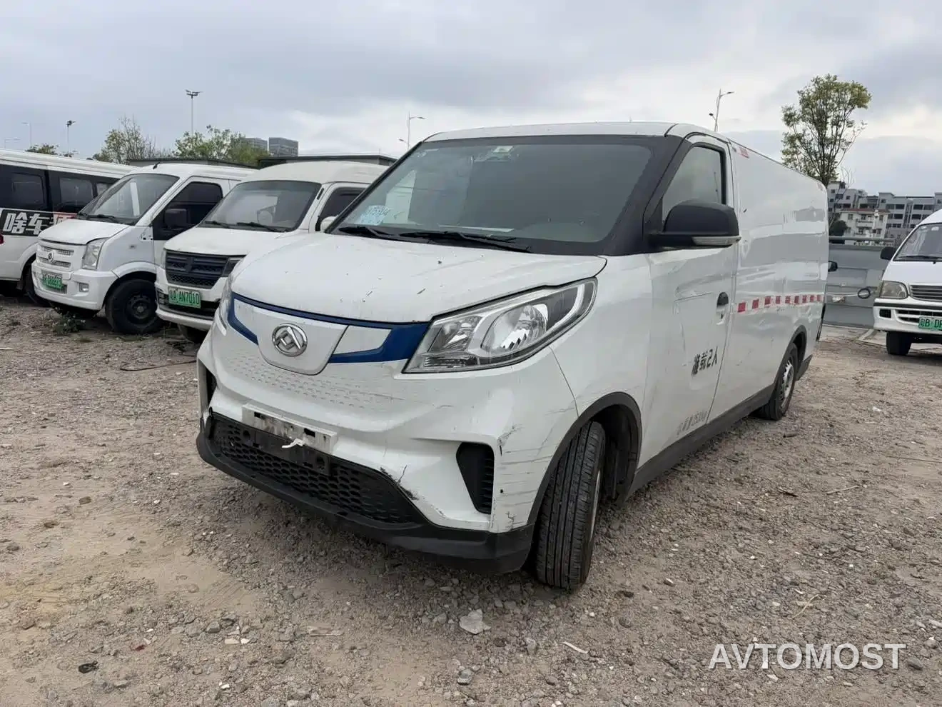 SAIC Maxus EV30 2019 Urban Logistics Vehicle Smart Connect Edition Long Wheelbase SAIC Era 52.5kWh — фото 1