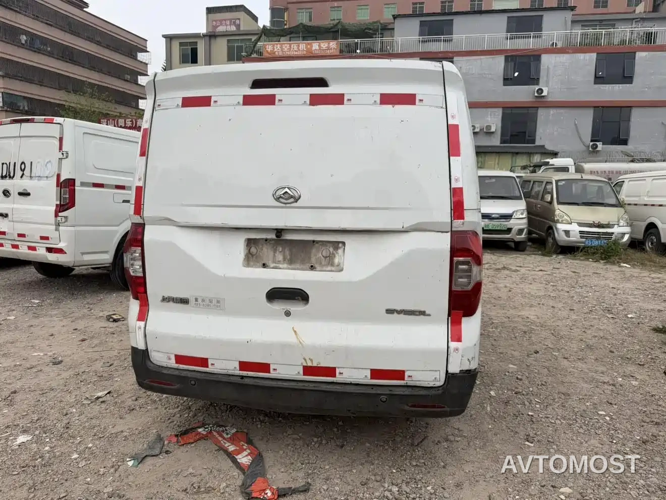 SAIC Maxus EV30 2019 Urban Logistics Vehicle Smart Connect Edition Long Wheelbase SAIC Era 52.5kWh — фото 2