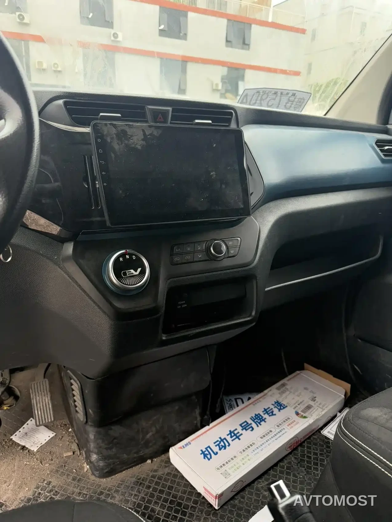 SAIC Maxus EV30 2019 Urban Logistics Vehicle Smart Connect Edition Long Wheelbase SAIC Era 52.5kWh — фото 3