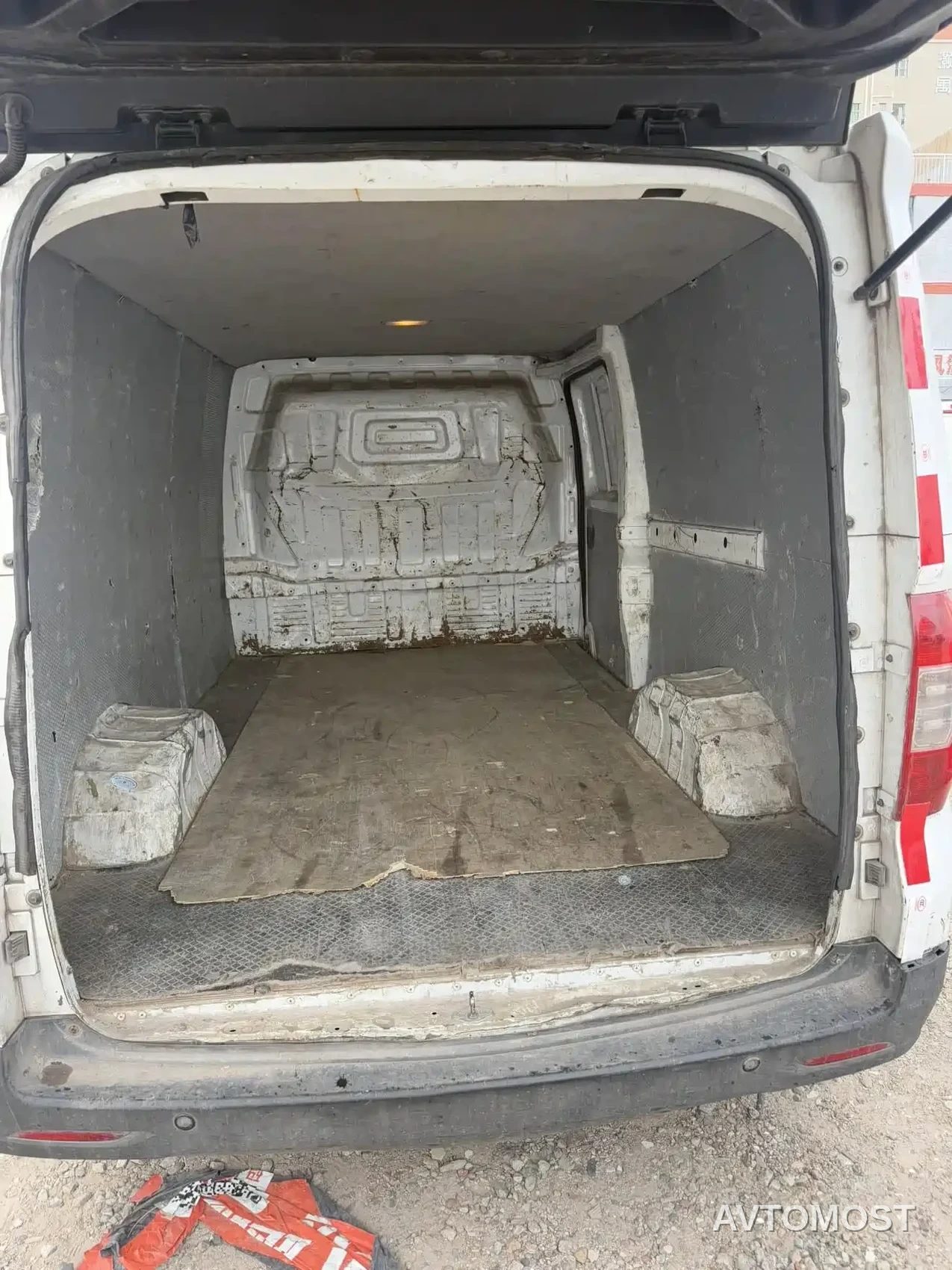 SAIC Maxus EV30 2019 Urban Logistics Vehicle Smart Connect Edition Long Wheelbase SAIC Era 52.5kWh — фото 8