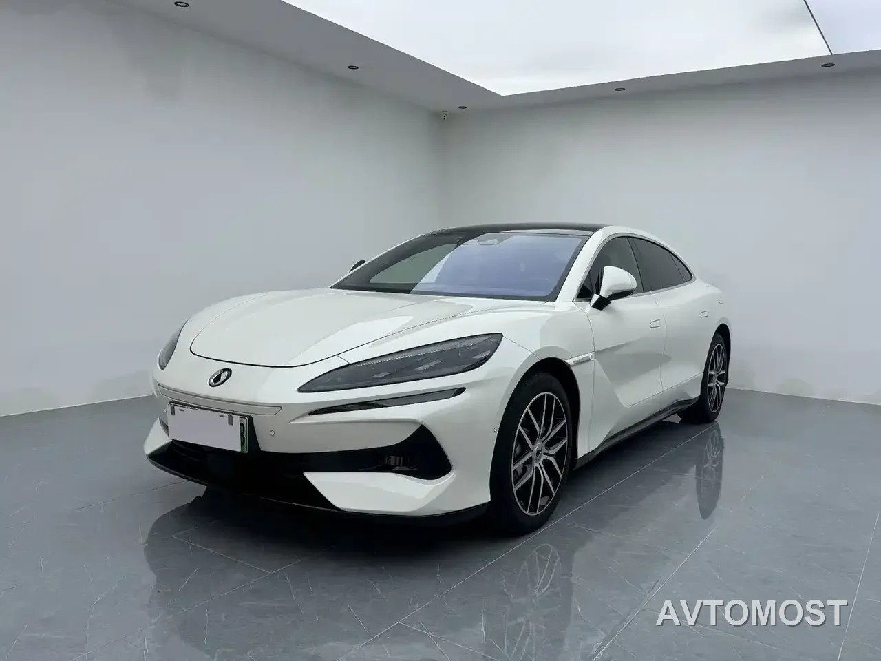 Denza Z9 2024 Model 1100km AWD Max Edition — фото 11