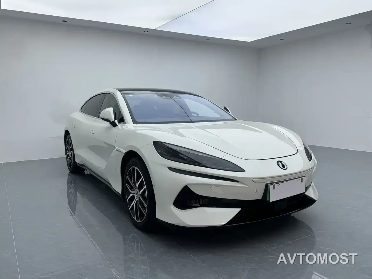 Denza Z9 2024 Model 1100km AWD Max Edition — фото 12