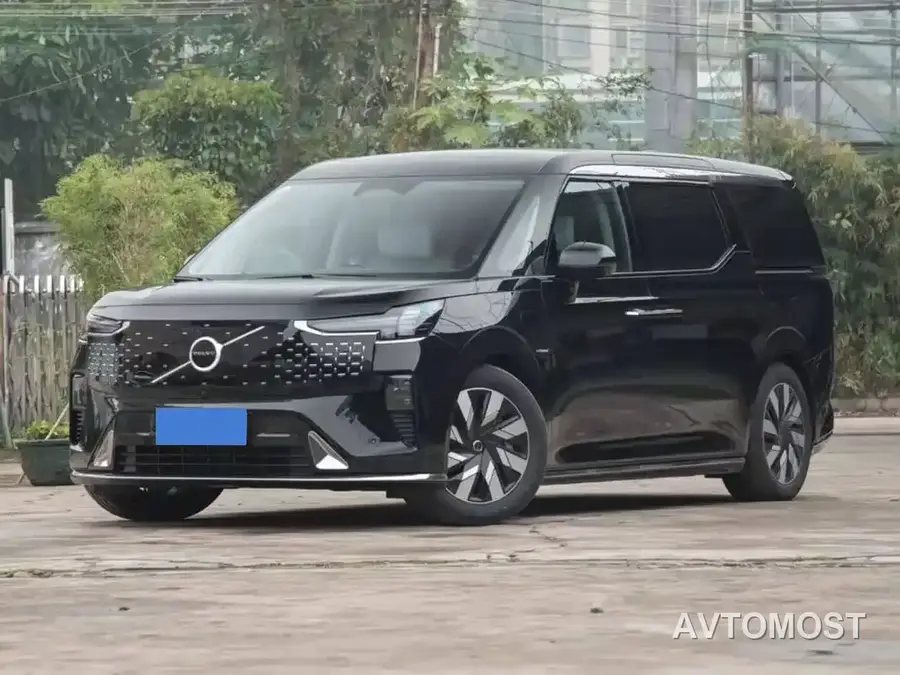 Volvo EM90 2025 Ultra Six-Seater