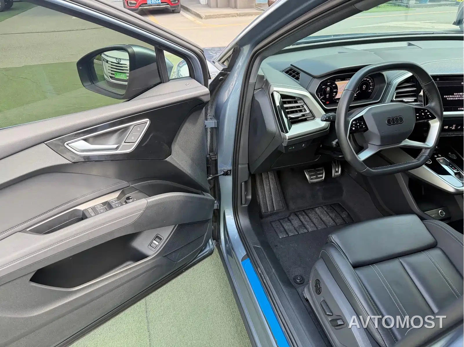 Audi Q4 e-tron 2023 40 e-tron Pioneer Edition — фото 4