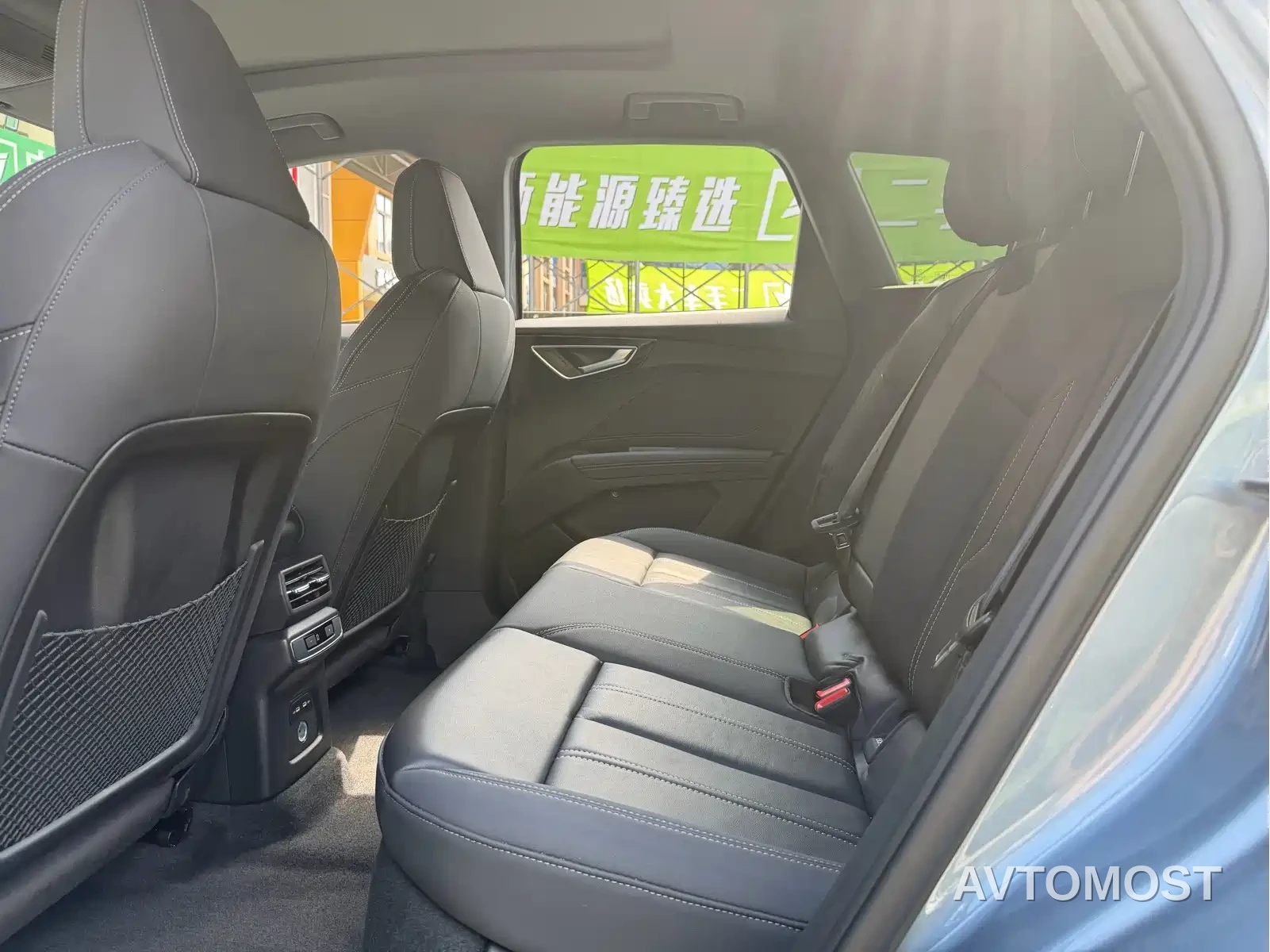 Audi Q4 e-tron 2023 40 e-tron Pioneer Edition — фото 7