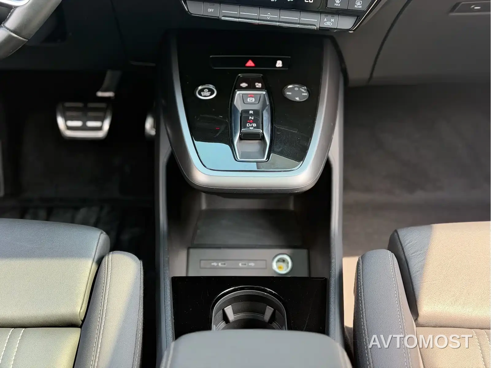 Audi Q4 e-tron 2023 40 e-tron Pioneer Edition — фото 11