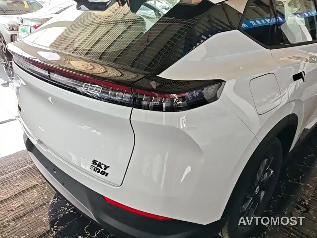 Dongfeng Aeolus SKY EV01 2025 Model 530km AIR Elite Edition — фото 16