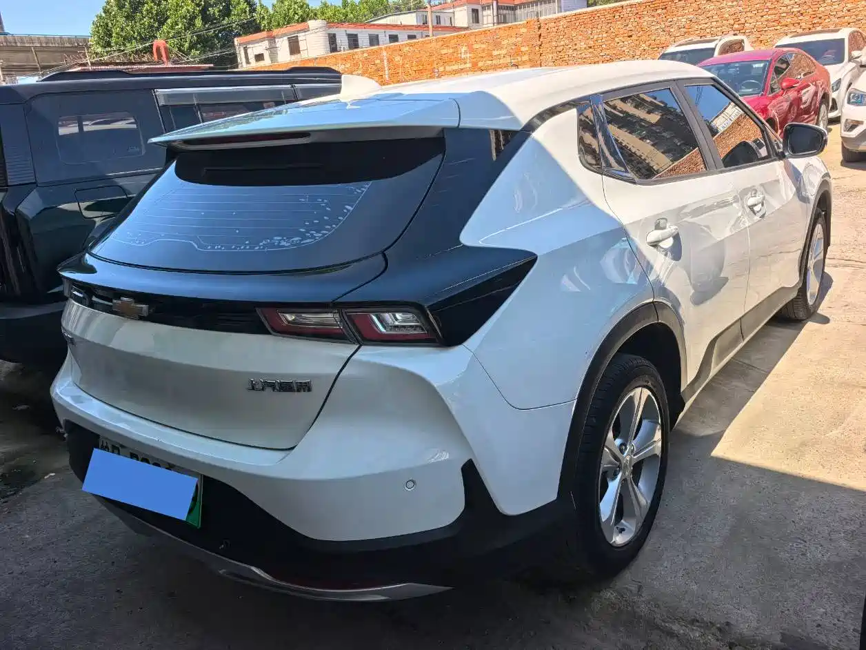Chevrolet Changxun 2022 Galaxy Edition — фото 4