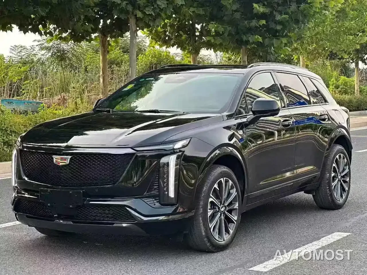 Cadillac XT5 2026 2.0T Luxury Model — фото 2