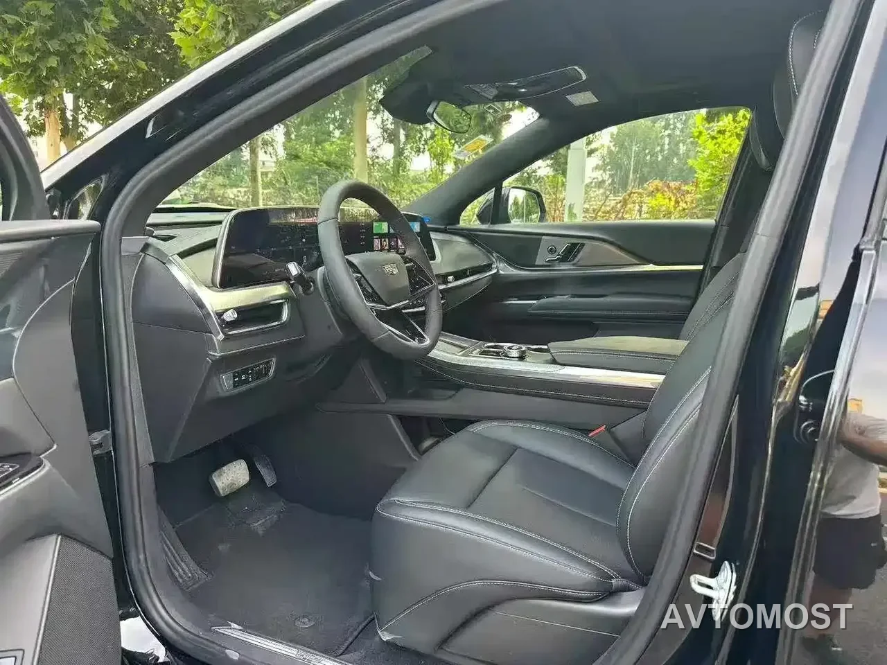 Cadillac XT5 2026 2.0T Luxury Model — фото 7