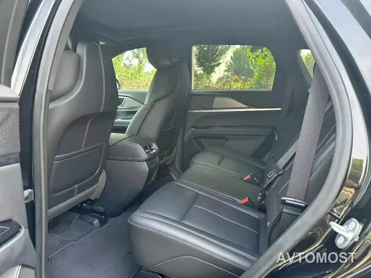 Cadillac XT5 2026 2.0T Luxury Model — фото 9