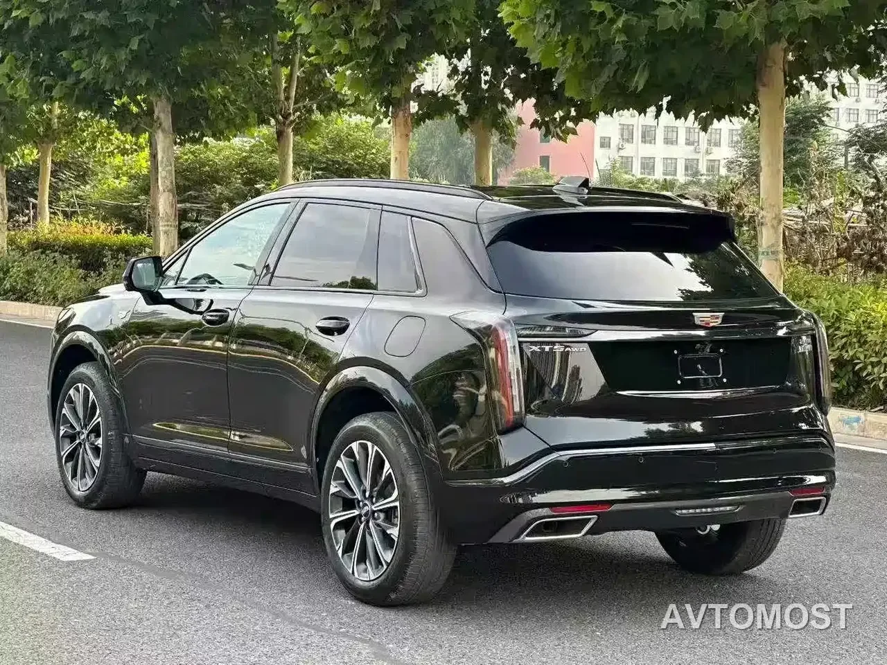 Cadillac XT5 2026 2.0T Luxury Model — фото 1