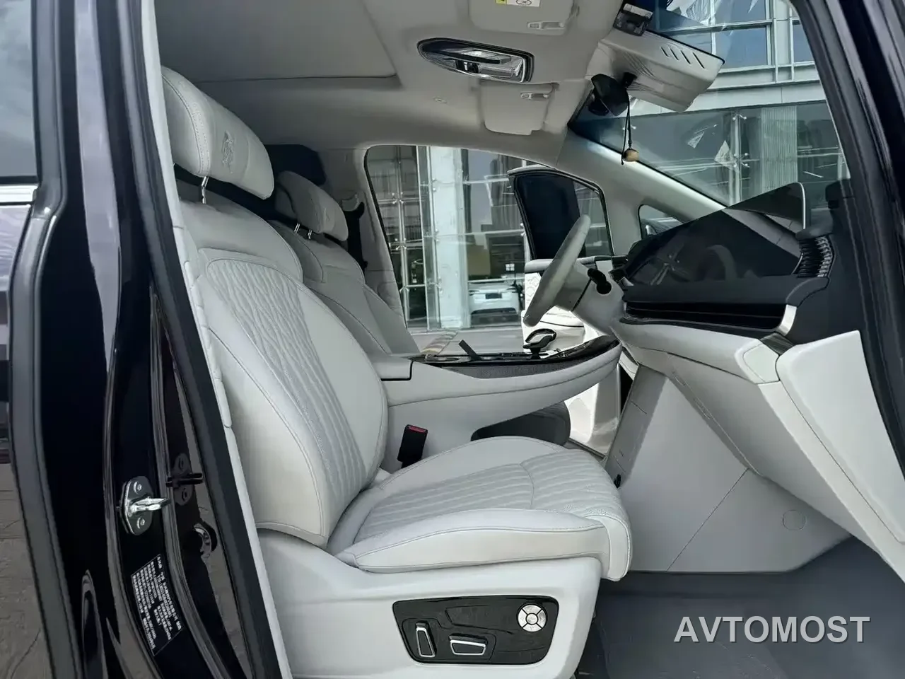 Dongfeng Fengxing Starlight V9 2024 1.5TD 200km Cloud Ladder Series Premium — фото 10