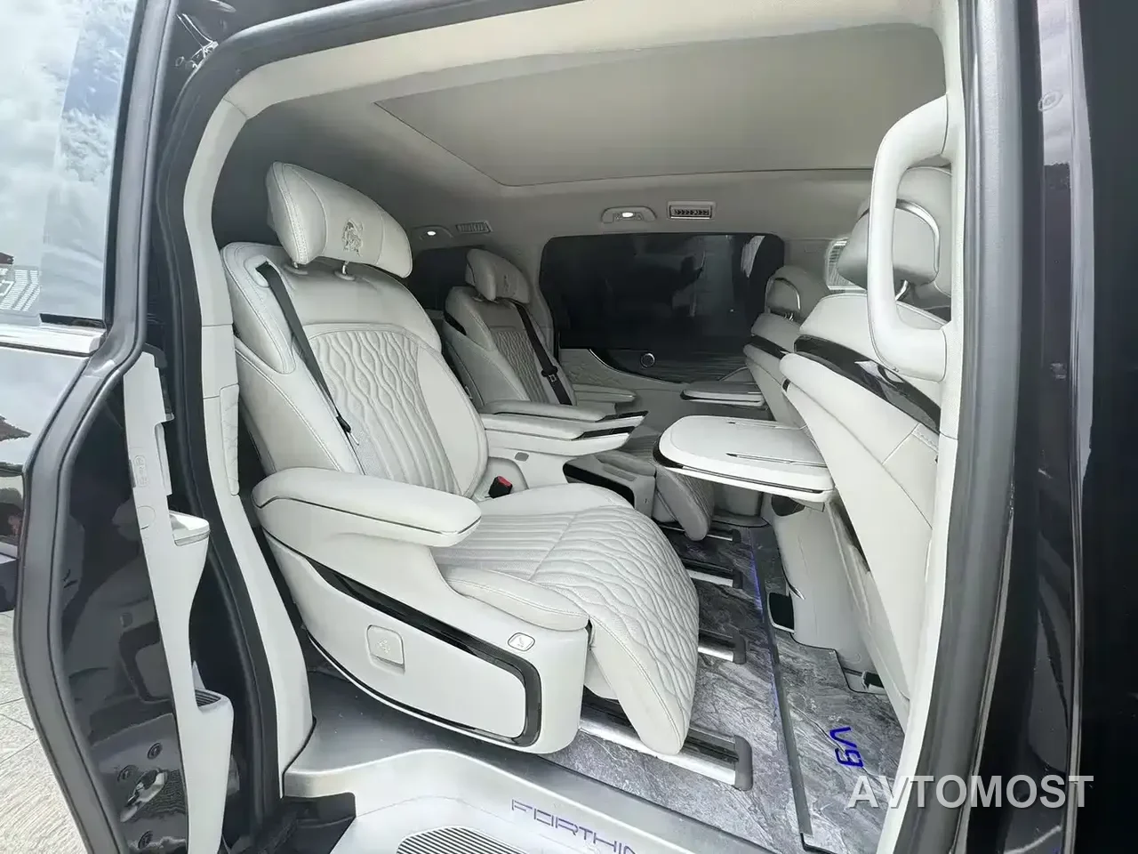 Dongfeng Fengxing Starlight V9 2024 1.5TD 200km Cloud Ladder Series Premium — фото 11