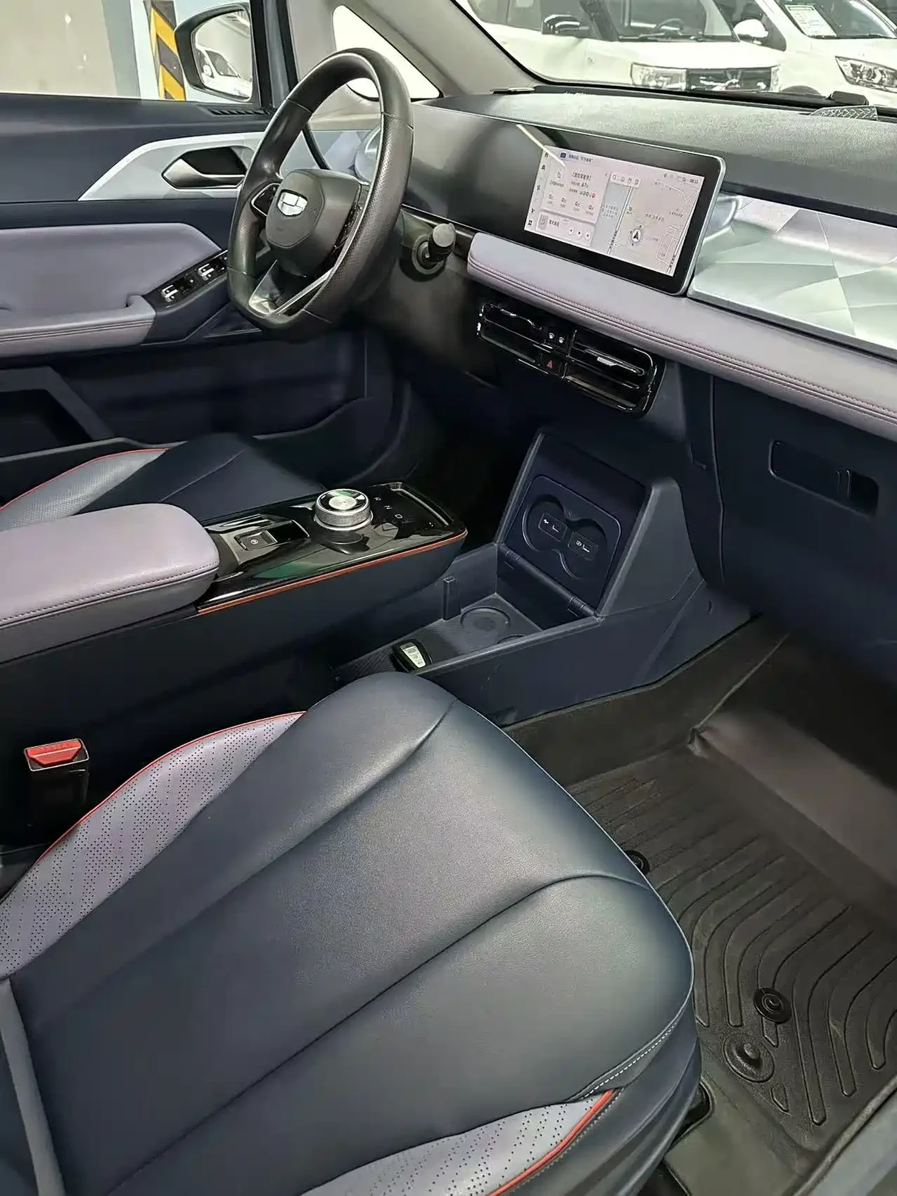 Geely Geometry E Firefly 2023 401KM Thunderbolt Tiger 5-Seater — фото 8