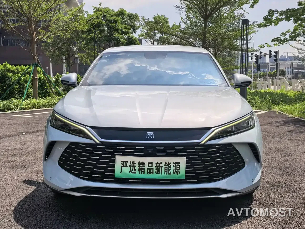 BYD Qin L 2024 DM-i 80KM Superior — фото 2