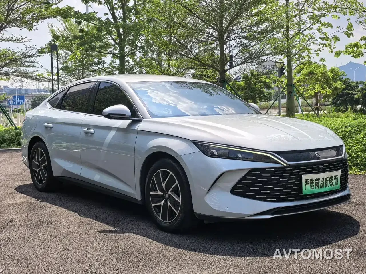 BYD Qin L 2024 DM-i 80KM Superior — фото 3