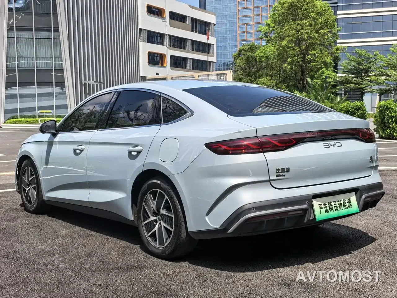 BYD Qin L 2024 DM-i 80KM Superior — фото 6