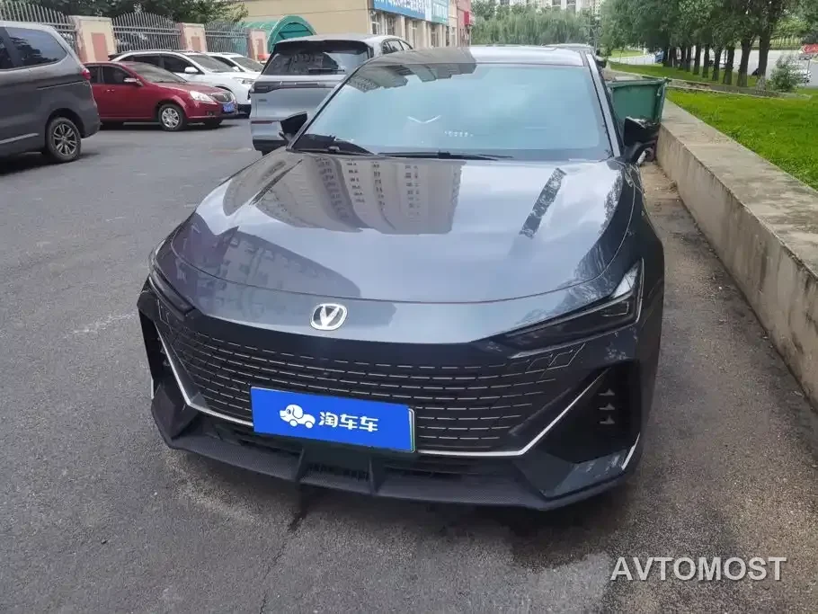 Changan UNI-V iDD 2023 ZhiDian iDD 1.5T 113km Smart Fun Edition — фото 2