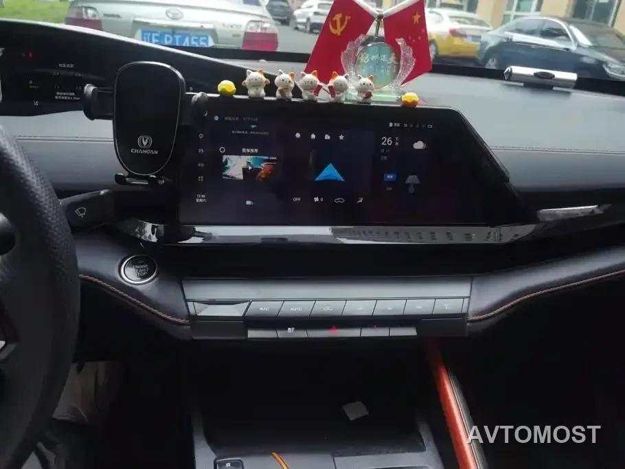 Changan UNI-V iDD 2023 ZhiDian iDD 1.5T 113km Smart Fun Edition — фото 8