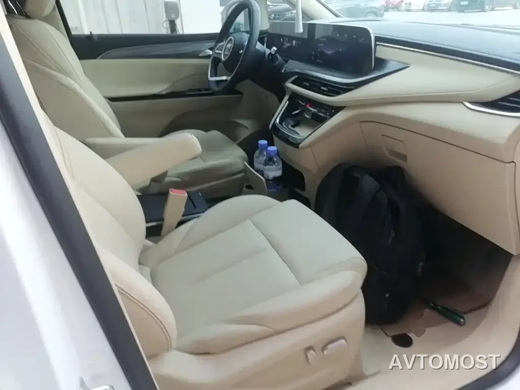 Buick GL8 New Energy 2025 Landlux Smart Edition 7-seater — фото 13