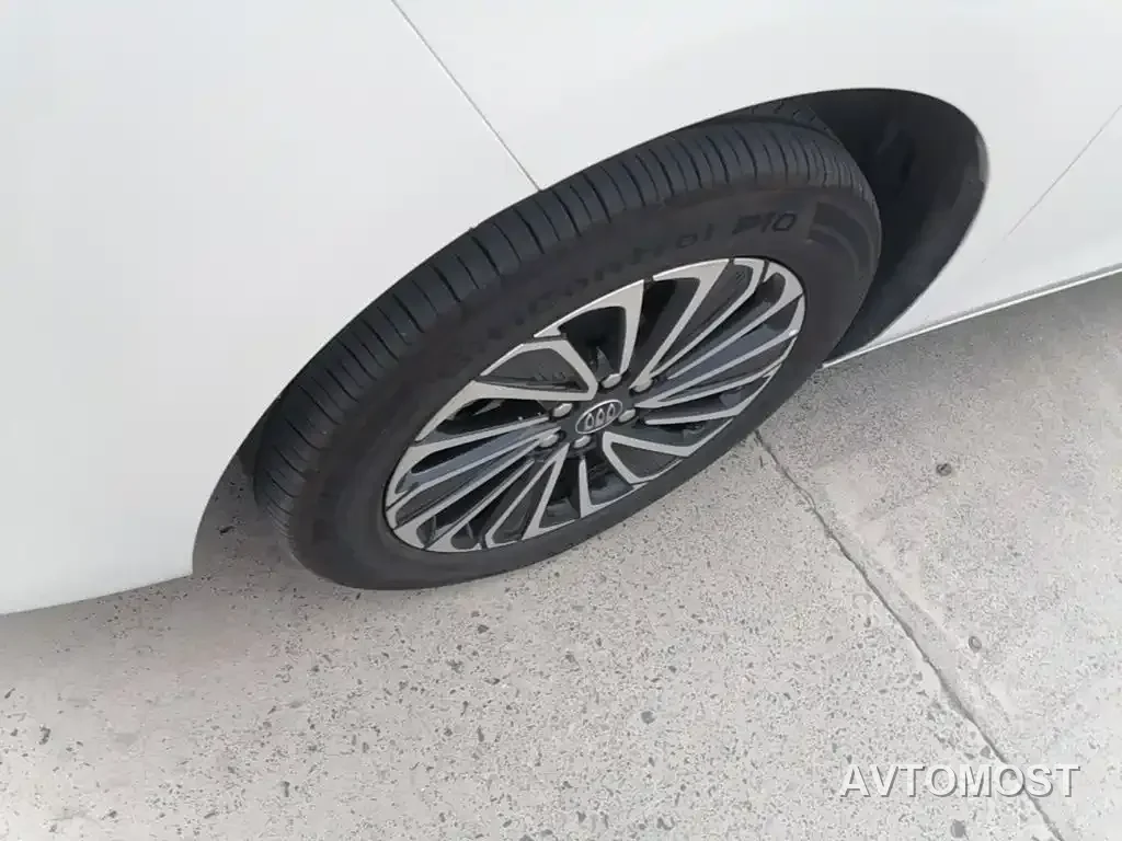 Buick GL8 New Energy 2025 Landlux Smart Edition 7-seater — фото 17
