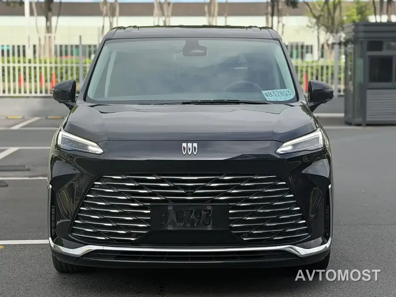 Buick GL8 New Energy 2025 Land Honor Premium Edition 7-Seater — фото 2