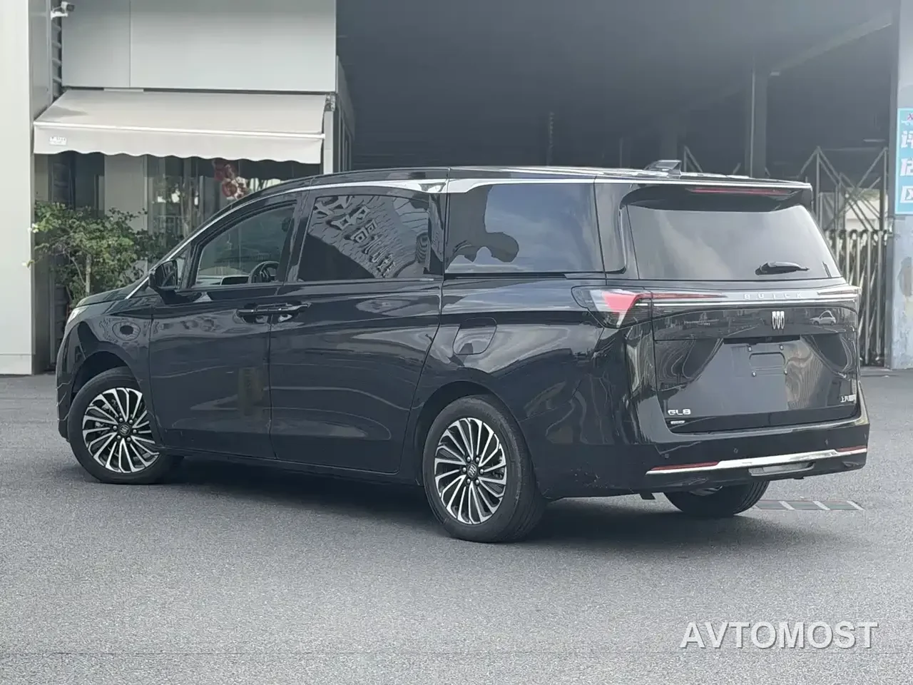 Buick GL8 New Energy 2025 Land Honor Premium Edition 7-Seater — фото 6