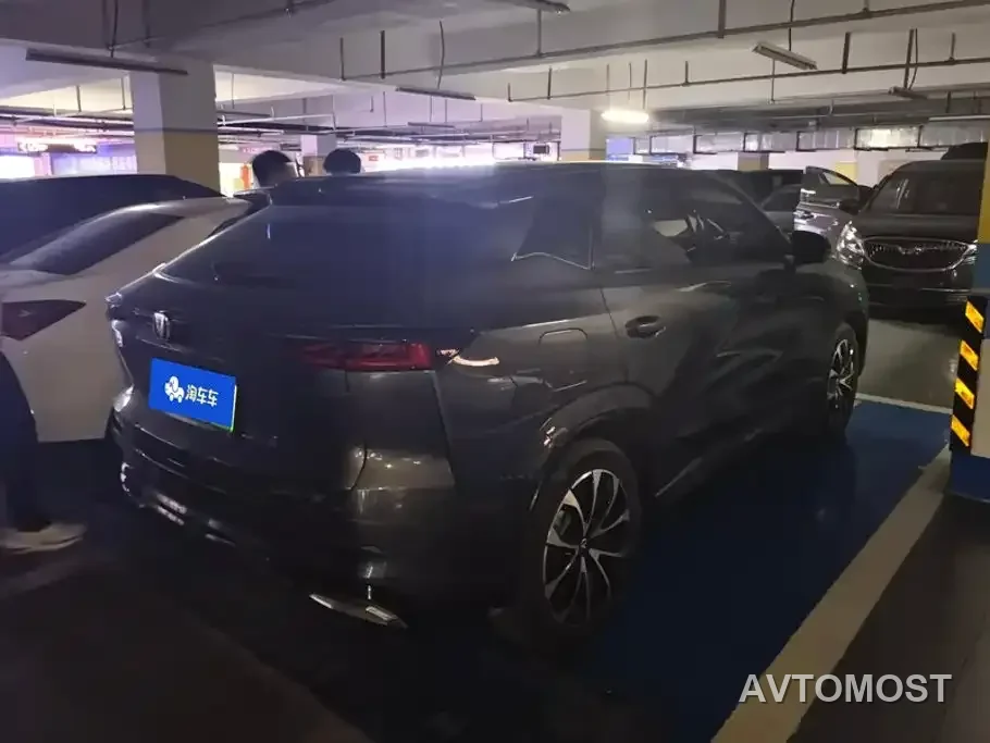 Changan UNI-Z New Energy 2024 Blue Whale iDD 125km Surpassing Edition — фото 2