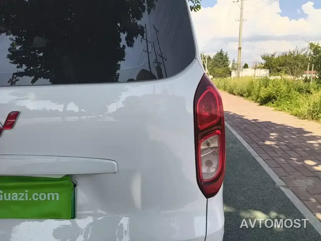 Wuling Hongguang New Energy 2025 Extended-Range Hybrid 50KM Comfort Version — фото 8