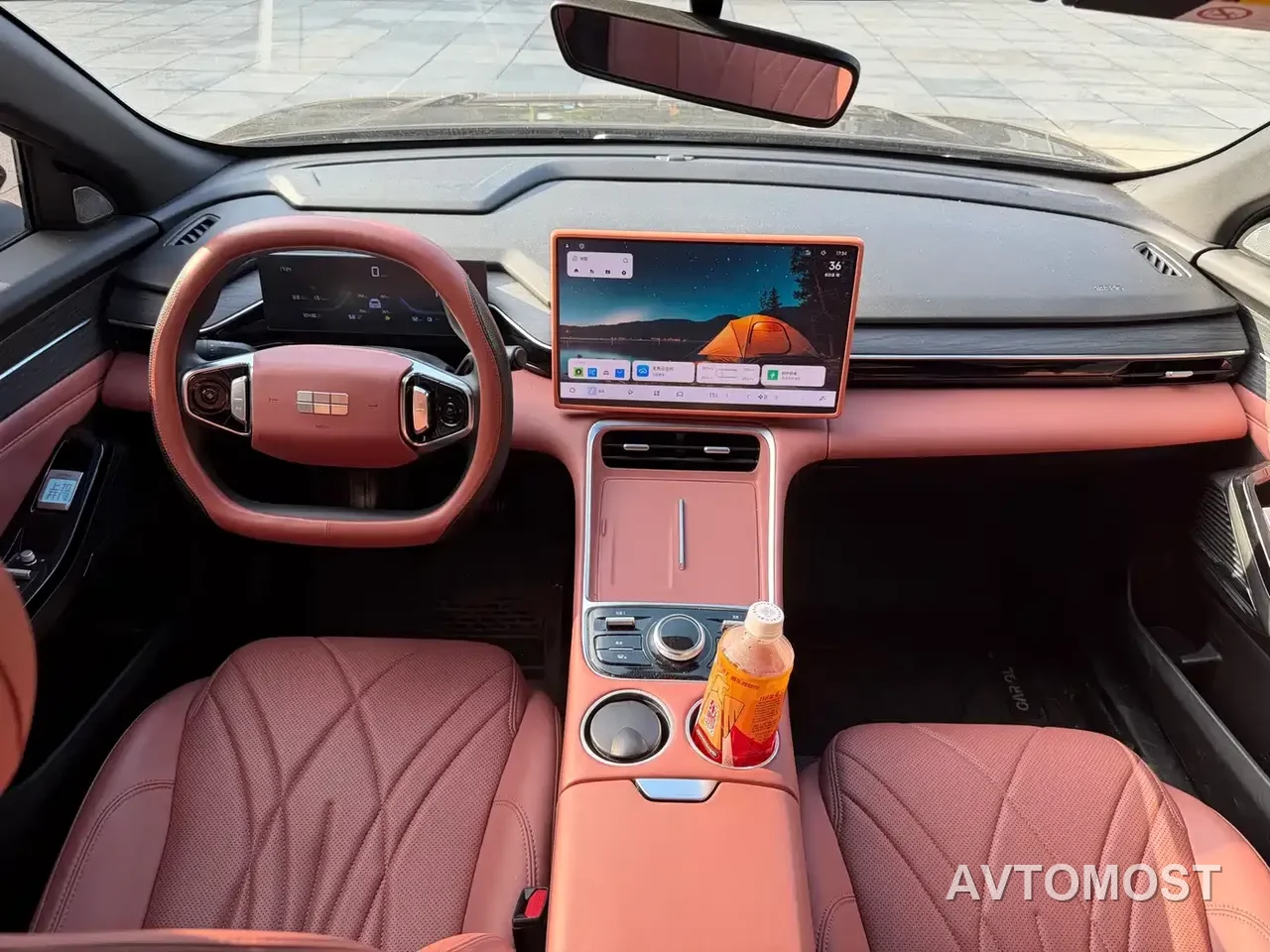 Geely Galaxy L6 2025 EM-i 140km Voyage Edition — фото 2