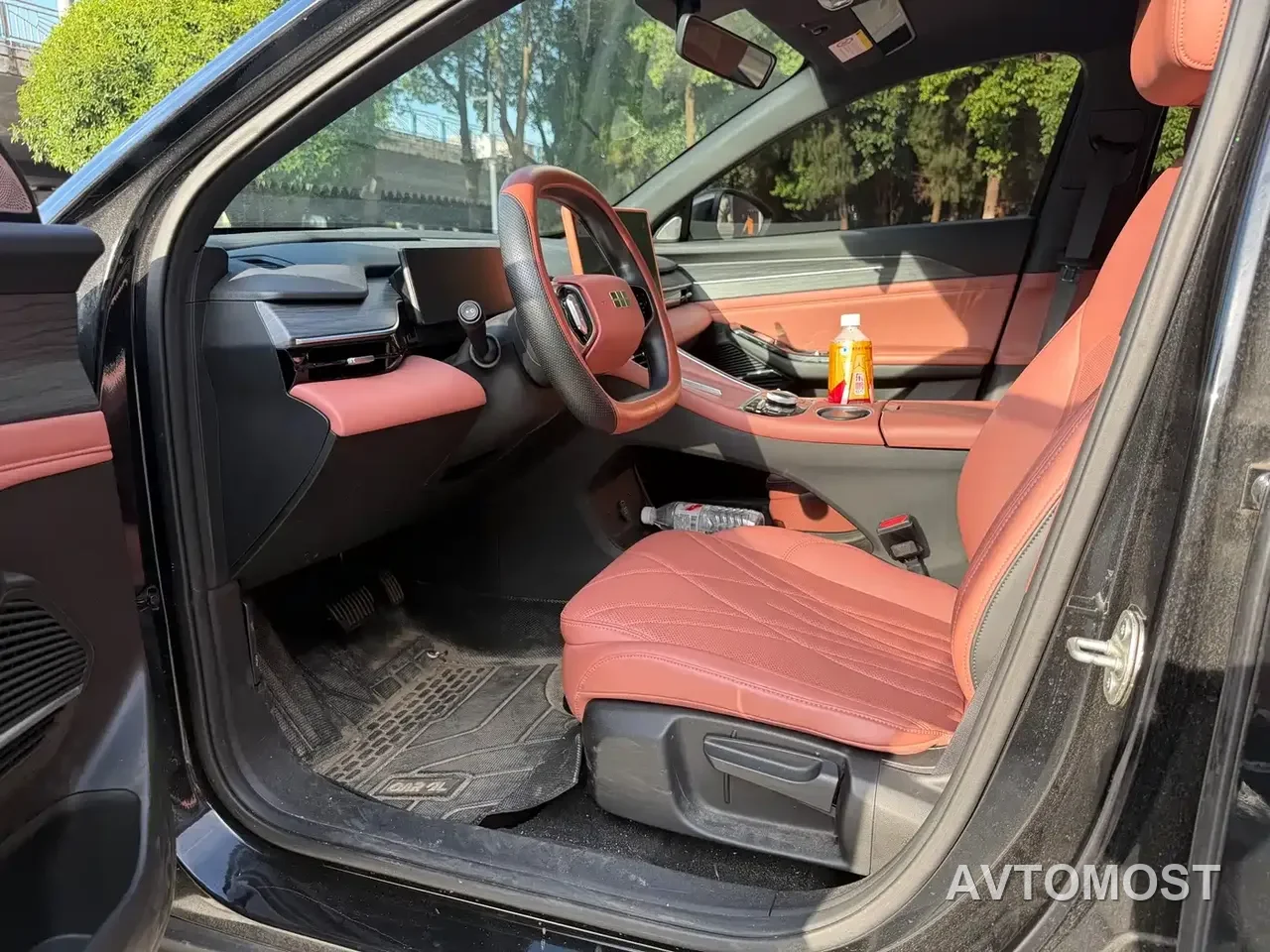 Geely Galaxy L6 2025 EM-i 140km Voyage Edition — фото 3